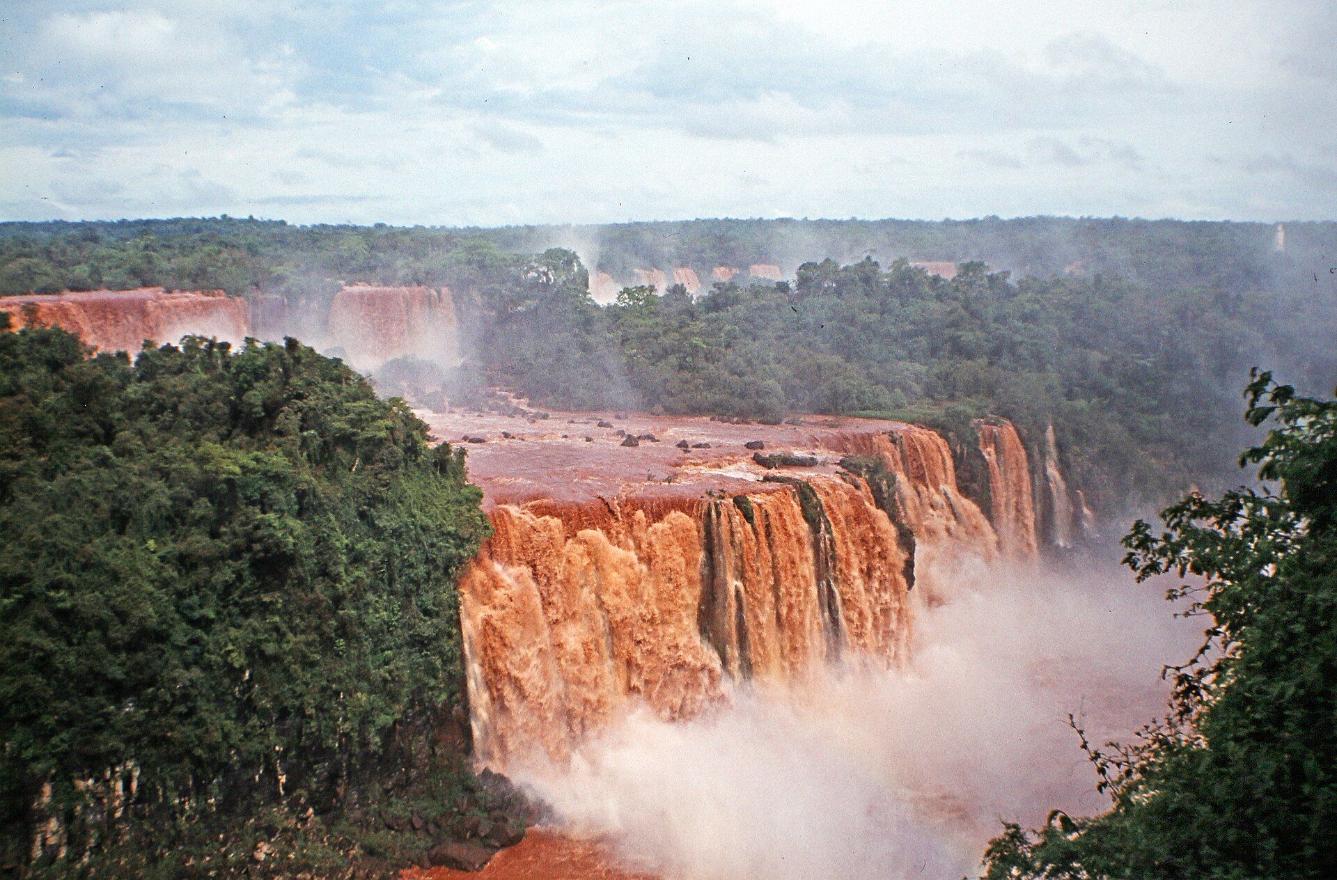 Iguazú Falls, Paraná, Brazil / Misiones, Argentina border