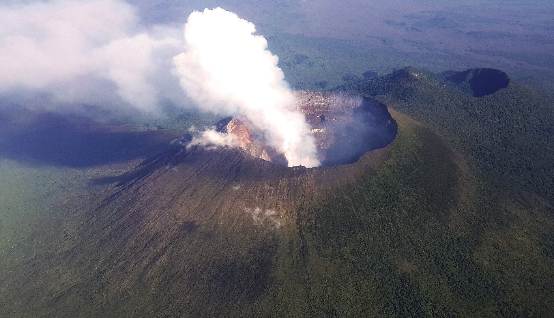 Nyiragongo, Virunga, eastern DR Congo